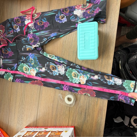 CALIA Carrie Underwood Leggings Size XS Floral Black and Multicolor - Picture 7 of 8